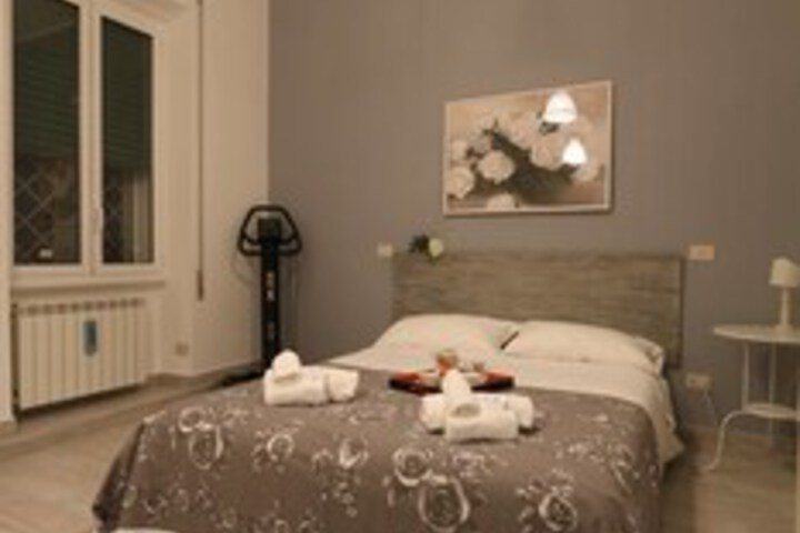 Room 3 of 25
