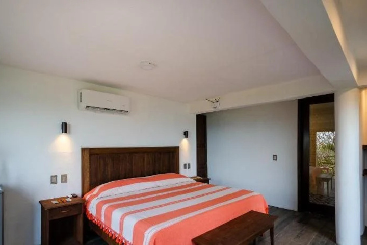 Room 6 of 23