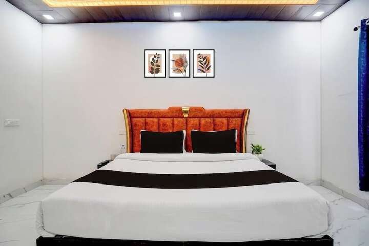 Room 5 of 15