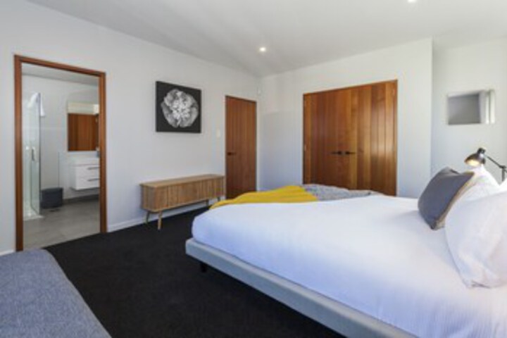 Room 12 of 14