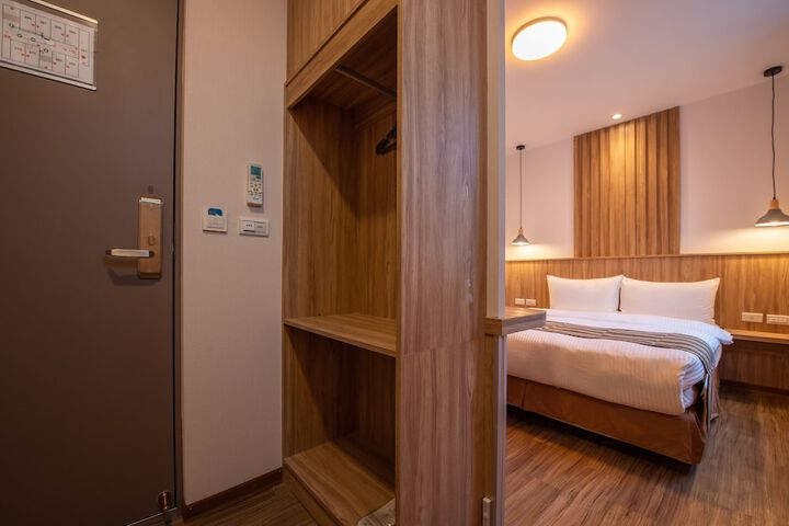 Room 62 of 91