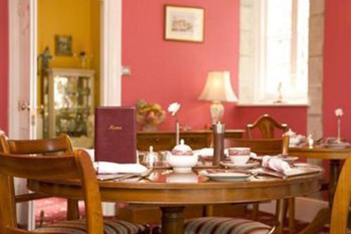 Dining 18 of 18