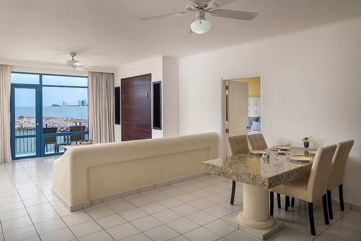 Room 22 of 118
