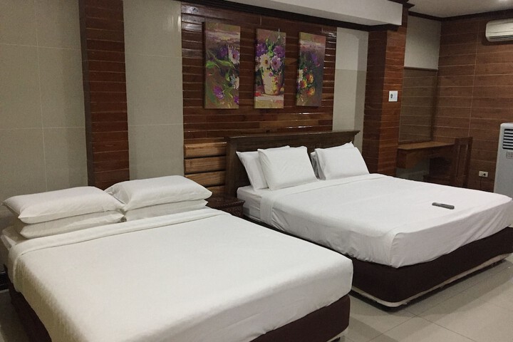 Room 9 of 35