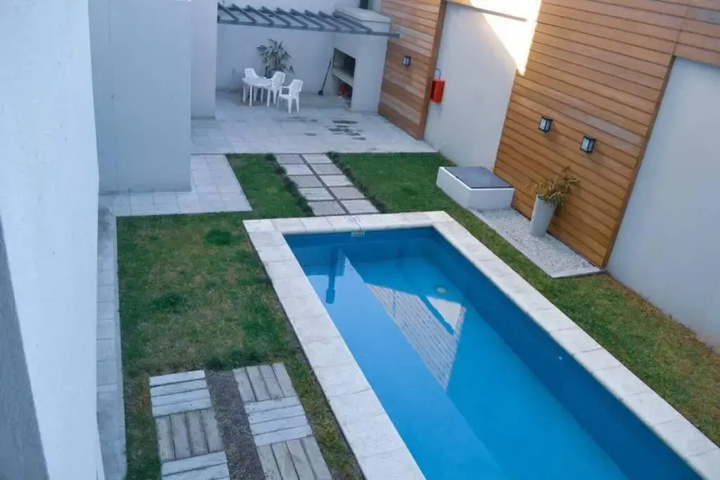 Pool 11 of 18