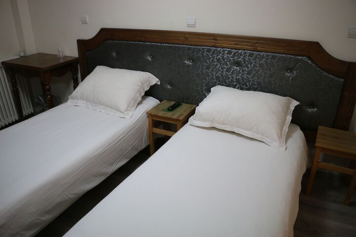 Room 9 of 52