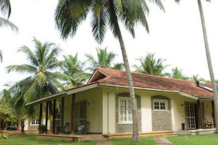 Hotel Entry
