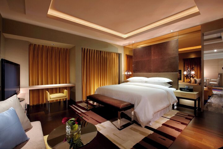 Room 14 of 52