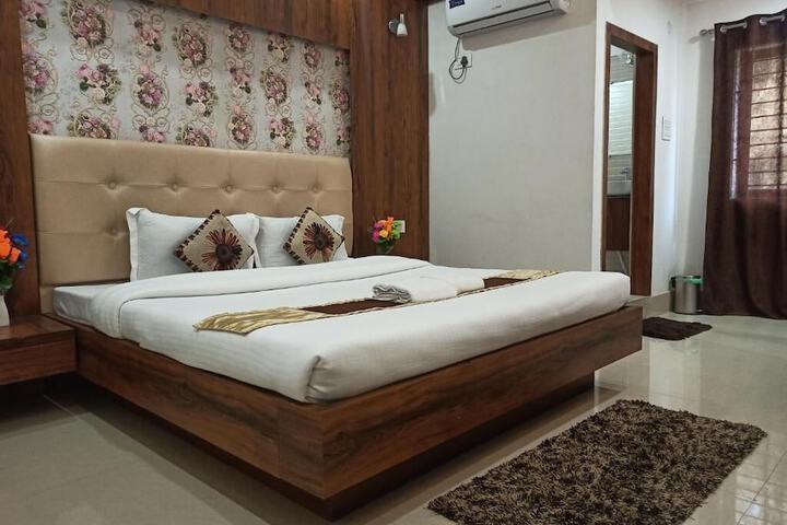 Room 20 of 35