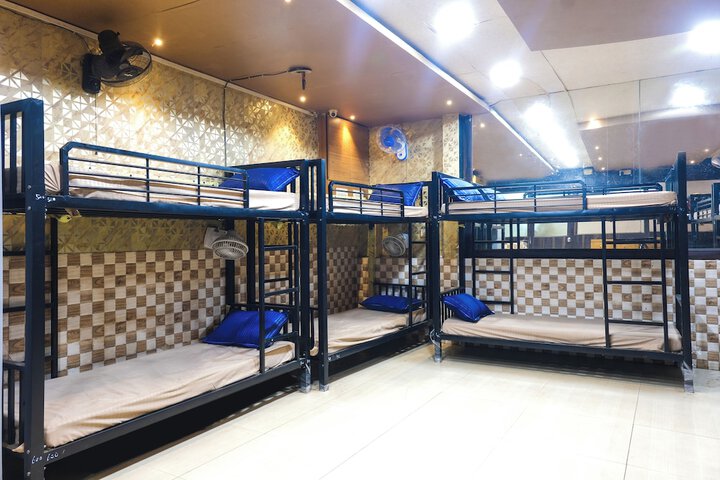 Room 8 of 21
