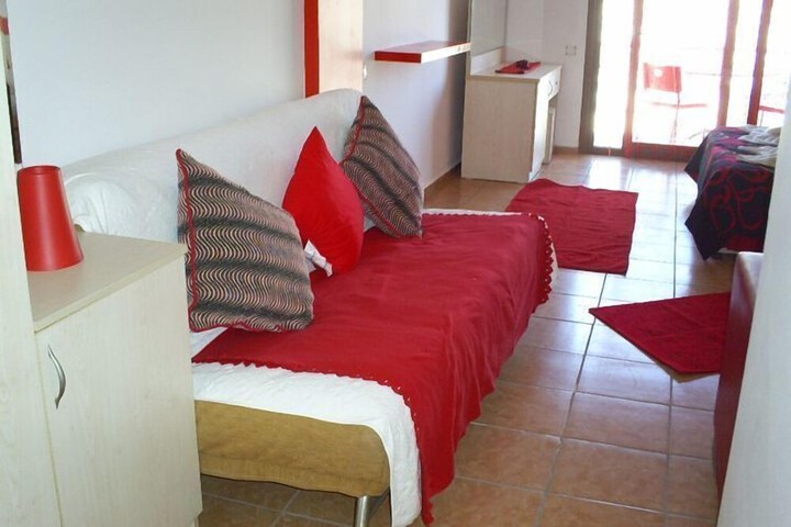 Room 10 of 18