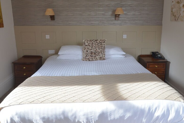 Room 17 of 34
