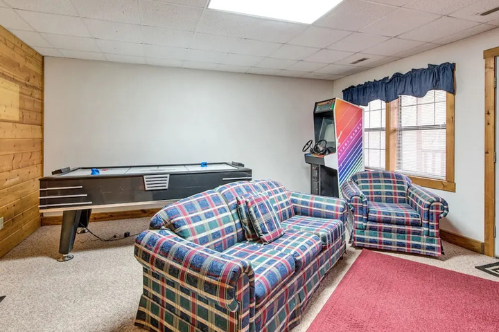 Room 3 of 34