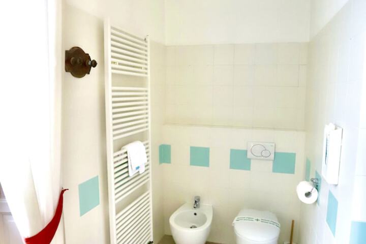 Room 49 of 93