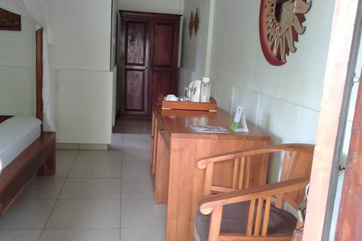 Room 8 of 37