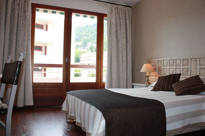 Room 4 of 35