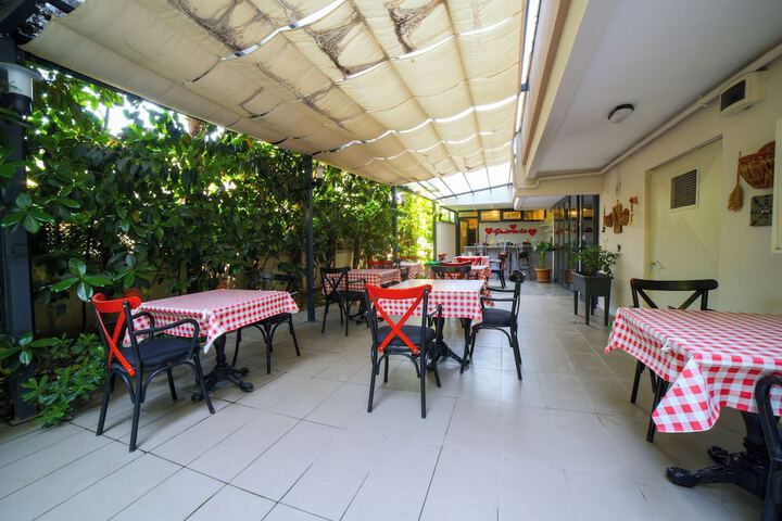 Hotel Exterior 117 of 125