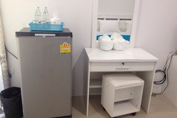 Room 10 of 20