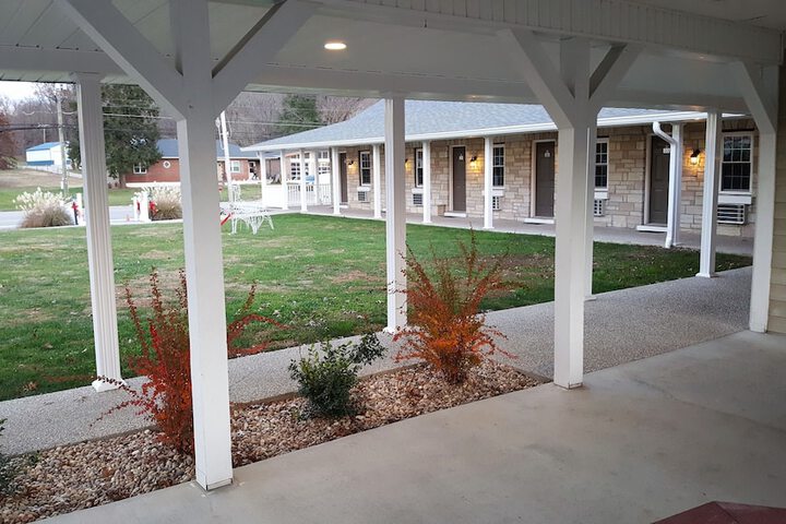 Property Grounds 25 of 37