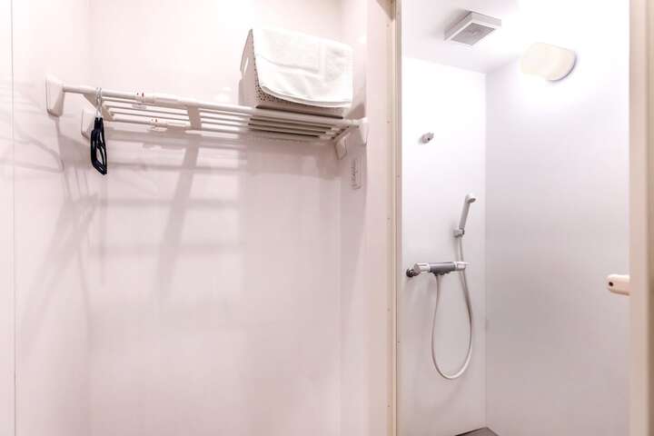 Room 13 of 14