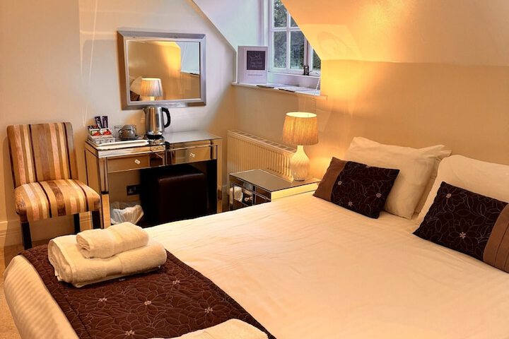 Room 8 of 32