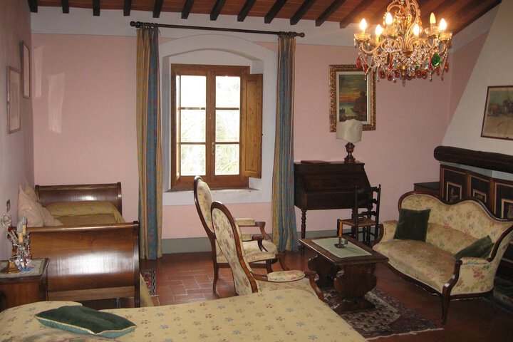 Room 25 of 147
