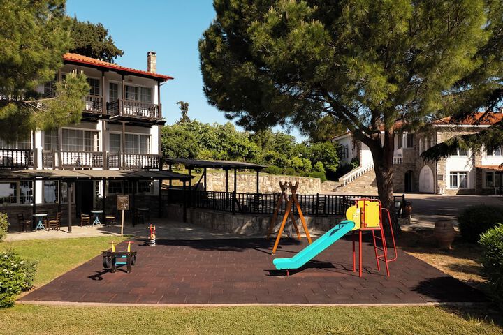 Children's play area - outdoor