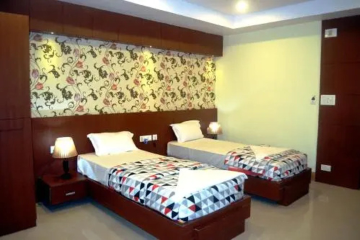 Room 2 of 2