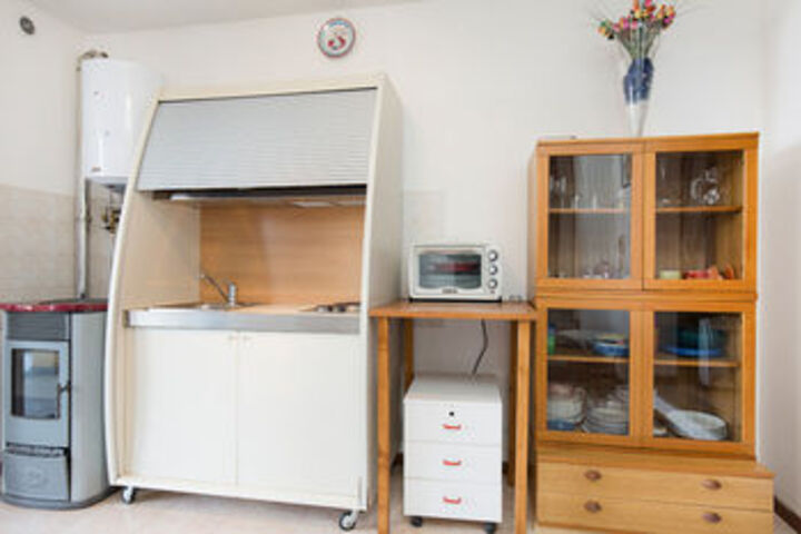 Room 345 of 450