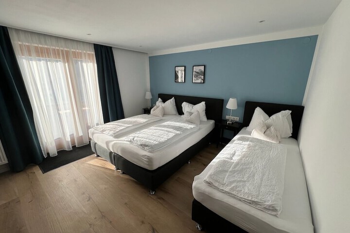 Room 5 of 69