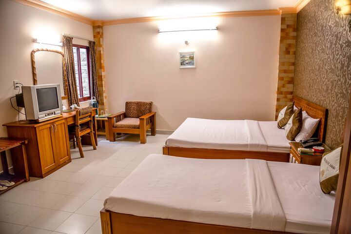 Room 5 of 35