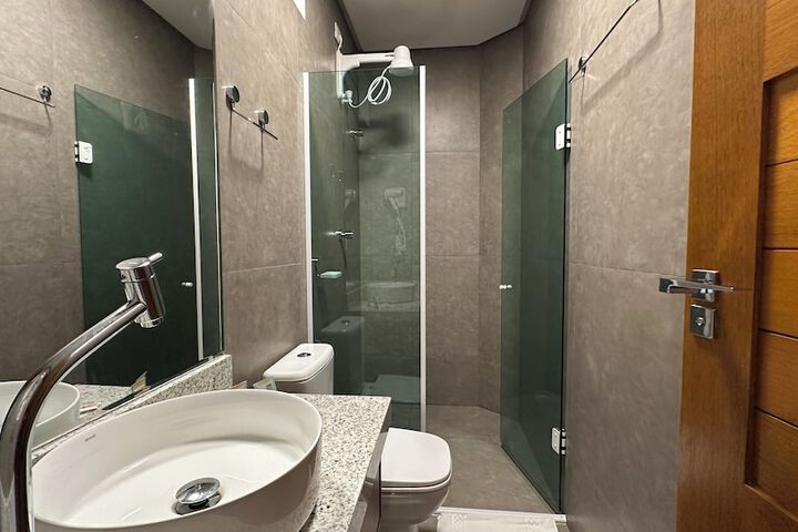 Room 15 of 17