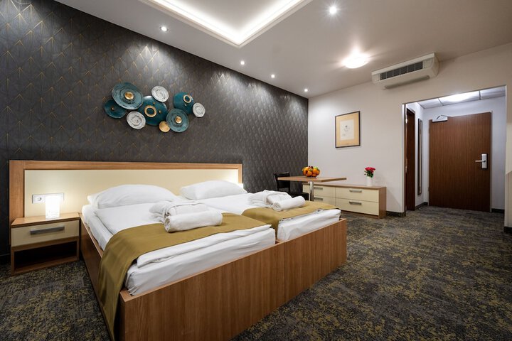 Room 14 of 79