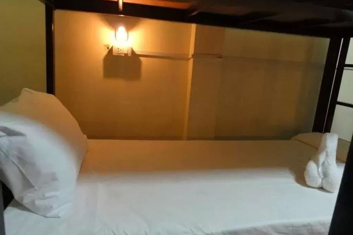 Room 18 of 49