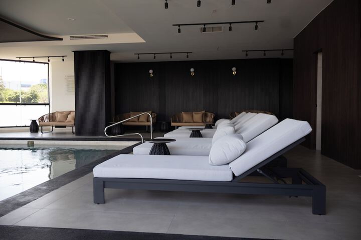 Pool 56 of 92