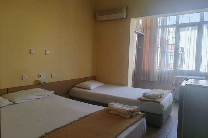 Room 5 of 22