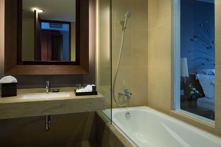 Room 20 of 48
