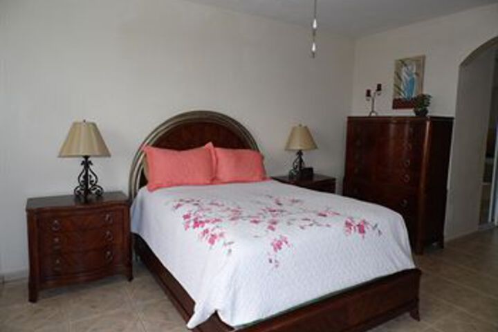 Room 13 of 28