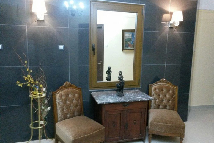 Room 8 of 23