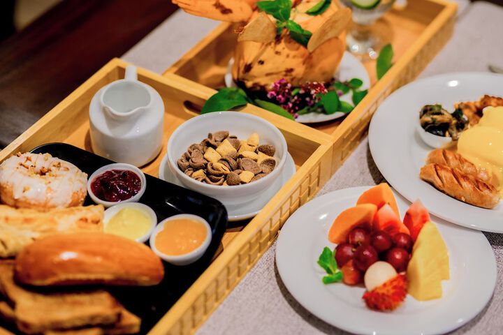 Breakfast/Coffee Service 106 of 131