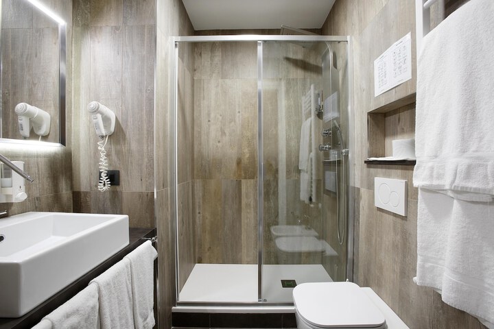 Clean Restrooms