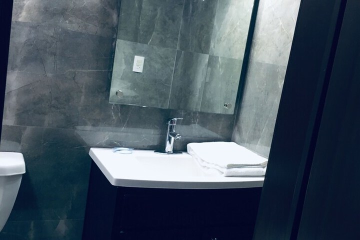 Room 8 of 13