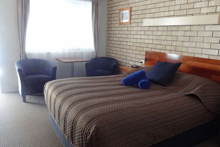 Room 12 of 48