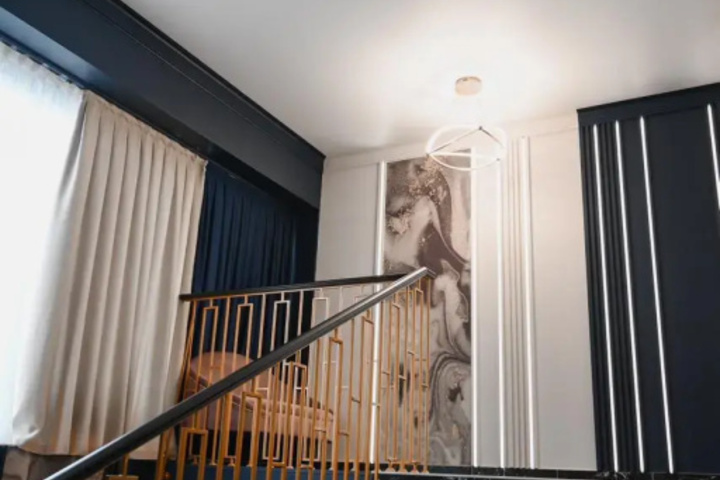 Room 15 of 32