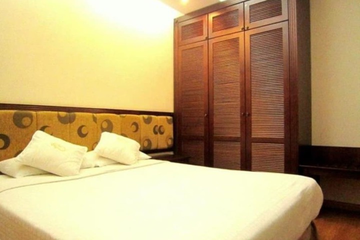 Room 10 of 41