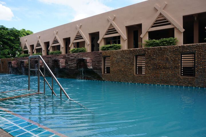 Pool 35 of 53
