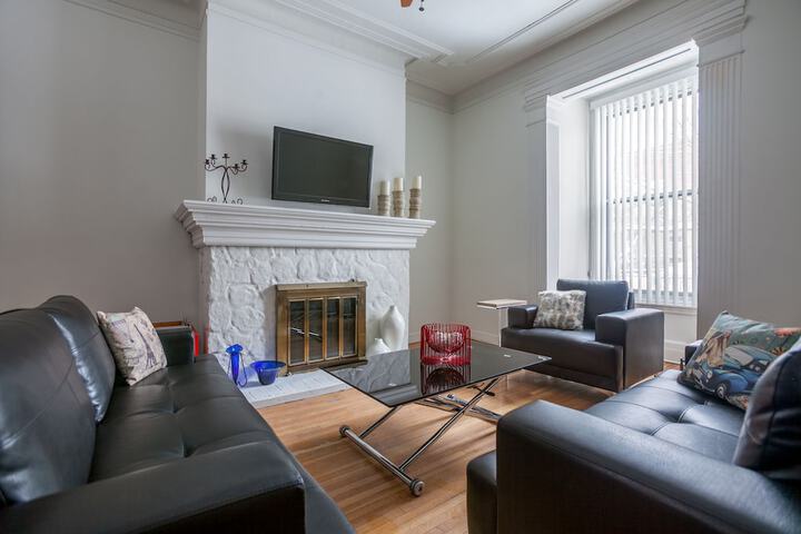 Grand 6BR in Downtown MTL by Sonder