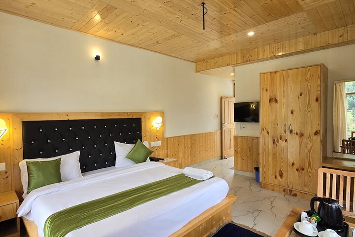 Room 5 of 110