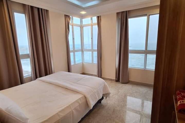 Room 10 of 41