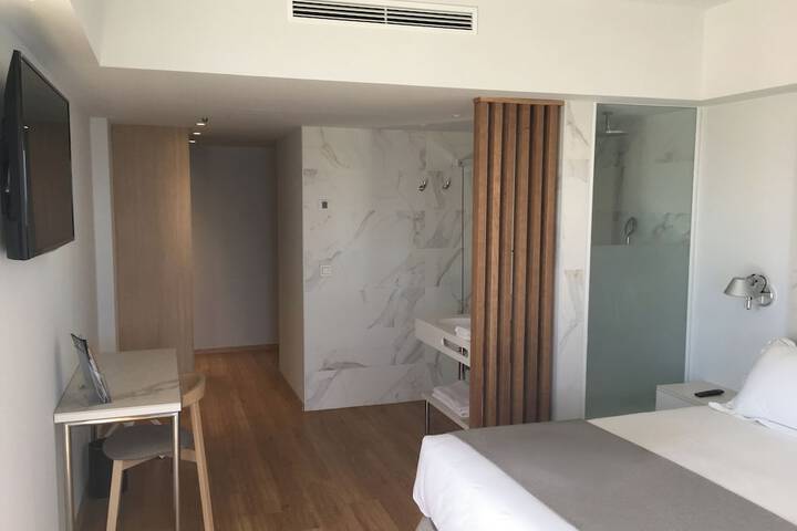 Room 27 of 187